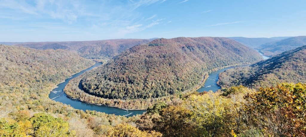 New River winds around a huge span of land at Grandview