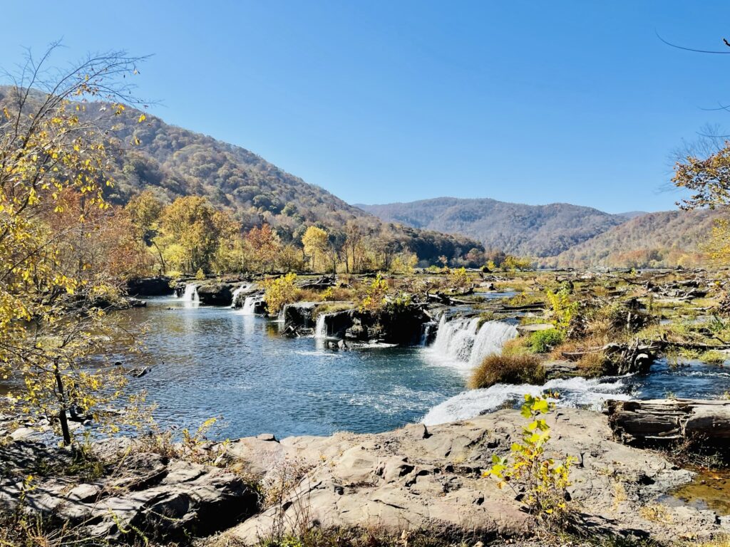 Views at Sandstone Falls area with waterfalls and trees